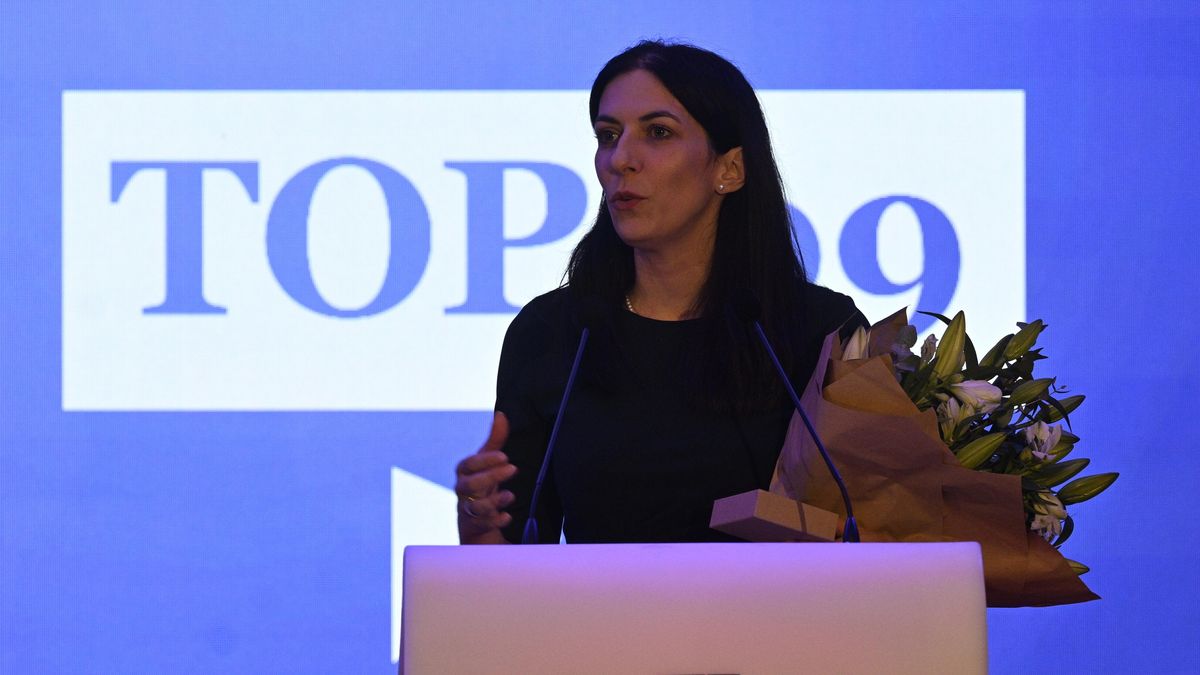 TOP 09 vybírá nového předsedu. Nevracejte se k minulosti, vyzvala Pekarová Adamová